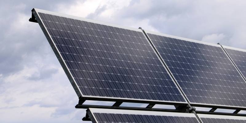 photovoltaic-2799982_960_720.jpg_374706710